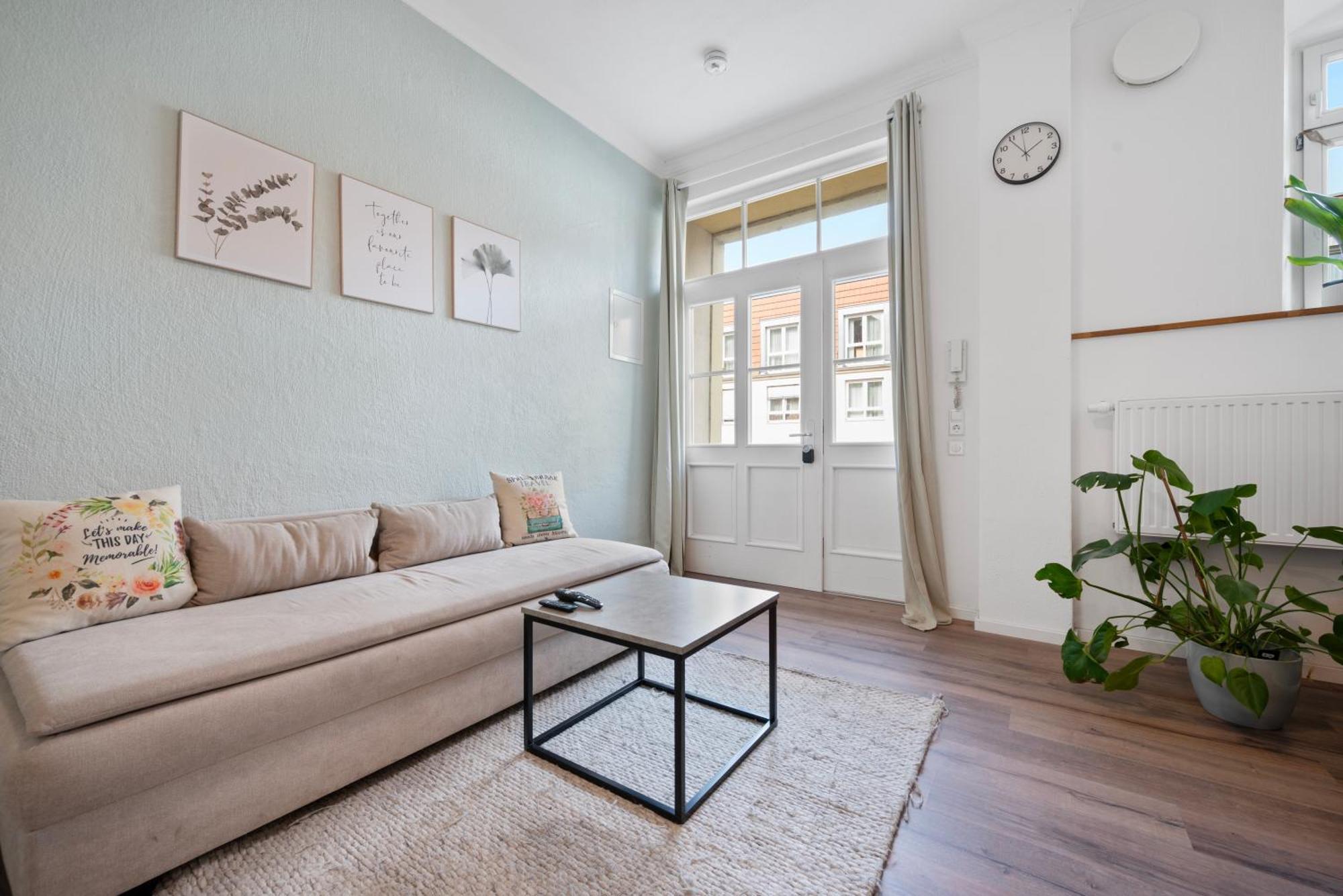Backhome - Business&Family - Fantastische Schlosslage, Smarttv, Netflix, 50Qm, 24H Checkin - Apartment 1 Ludwigsburg Bagian luar foto