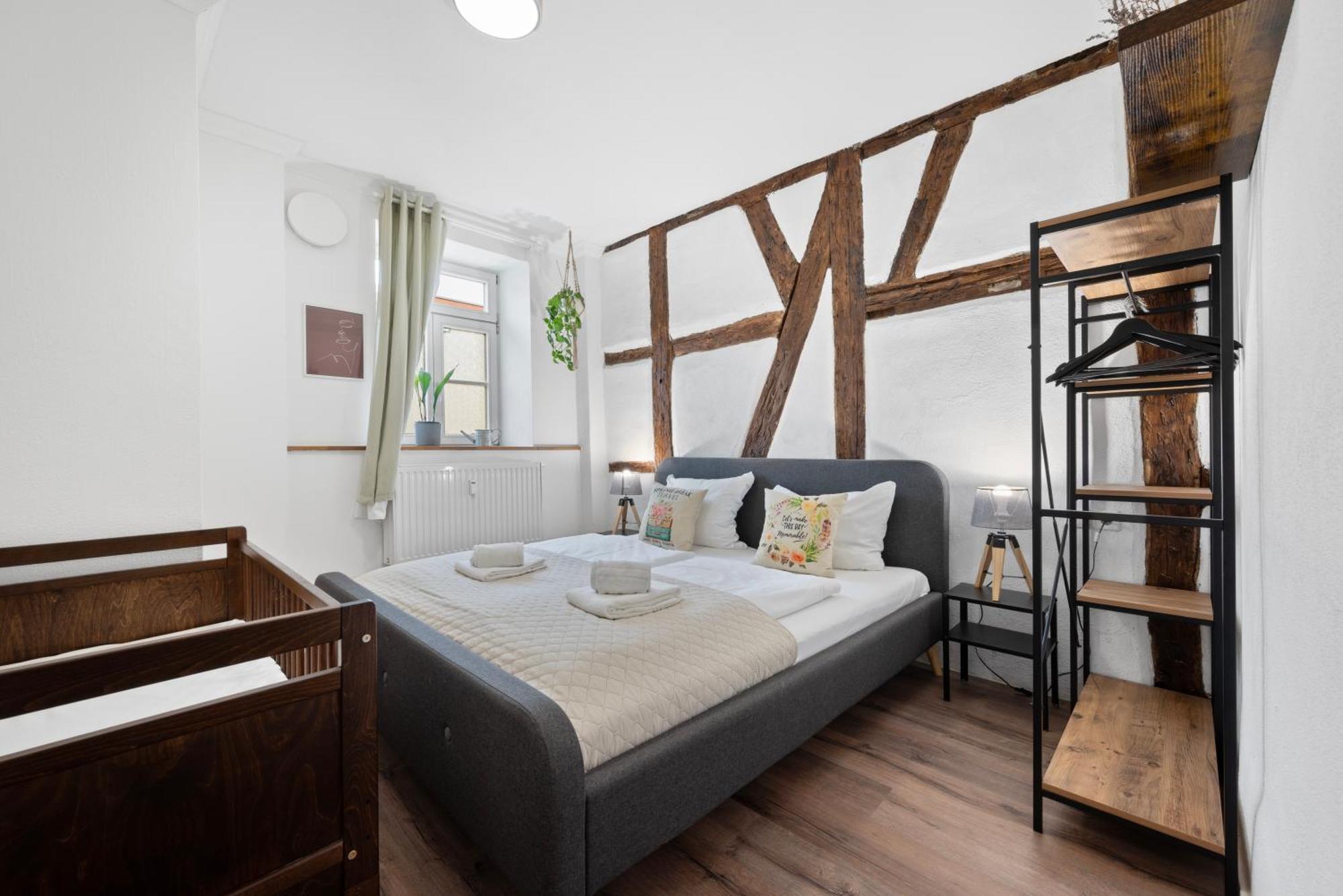 Backhome - Business&Family - Fantastische Schlosslage, Smarttv, Netflix, 50Qm, 24H Checkin - Apartment 1 Ludwigsburg Bagian luar foto